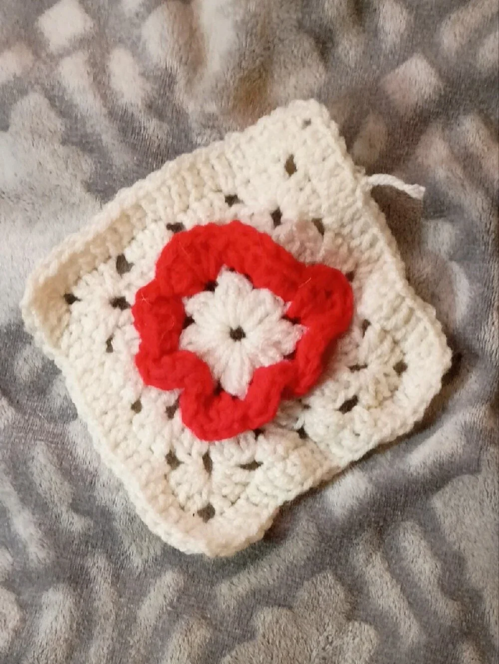 Source Unknown Cream and Red Crochet Flower Granny Squares Set